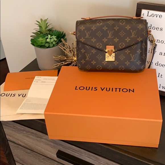 Louis Vuitton Handbags - Louis Vuitton Pochette Métis